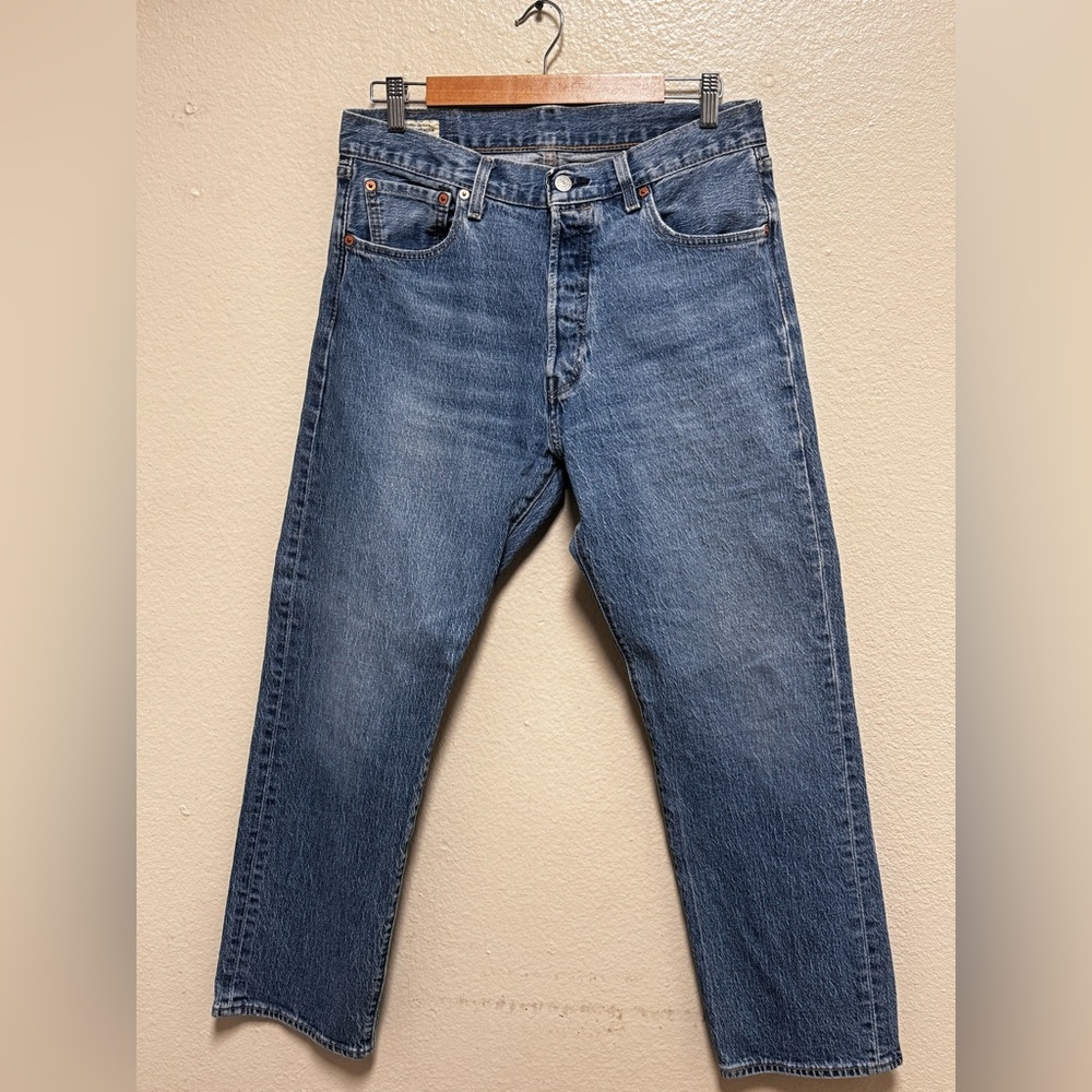 Levi’s premium straight jeans